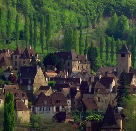 Les De La Fontaine Hotel