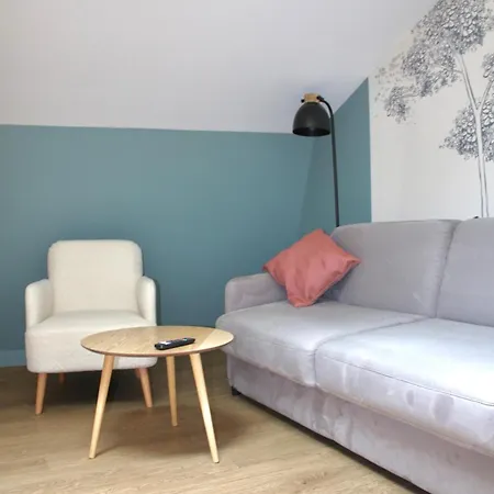 Les De La Fontaine 2*