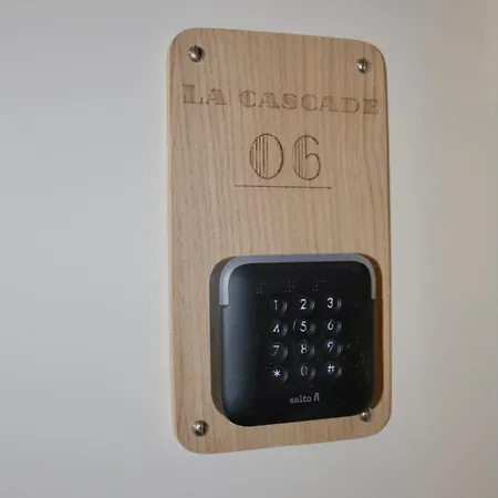 Les De La Fontaine Hotel