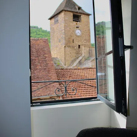 Les De La Fontaine Hotel