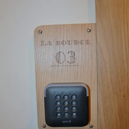 Otel Les De La Fontaine