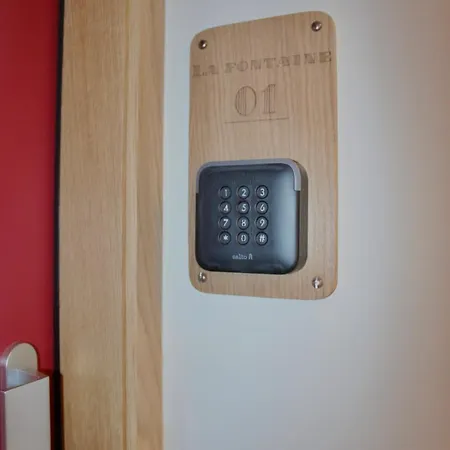 Hotel Les De La Fontaine 2*