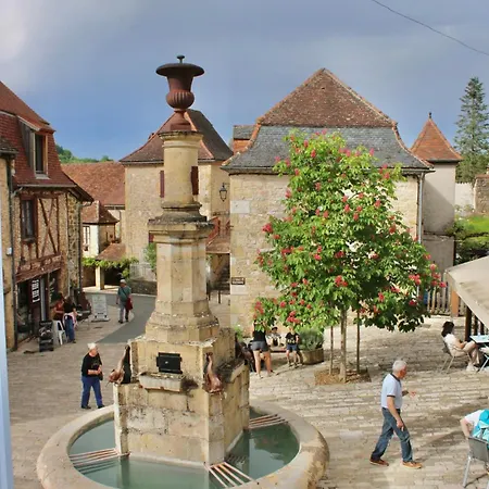 Les De La Fontaine 2*