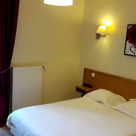 Les De La Fontaine 2*