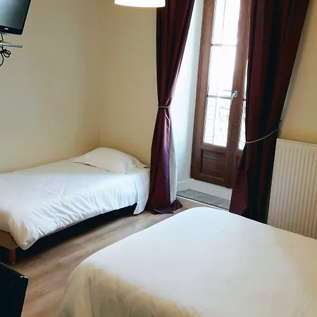 Les De La Fontaine 2*