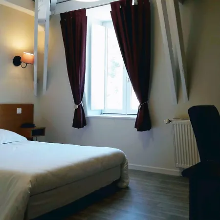 Hotel Les De La Fontaine 2*