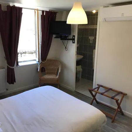 Hotel Les De La Fontaine 2*