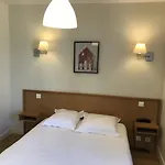 Hotel Les De La Fontaine 2*