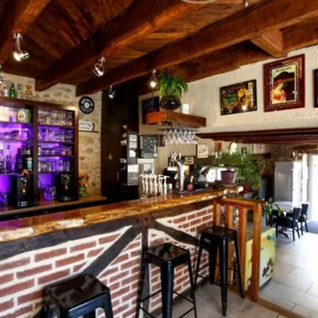 Les De La Fontaine 호텔 오토얼