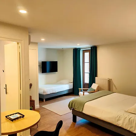 Les De La Fontaine ホテル オートワール